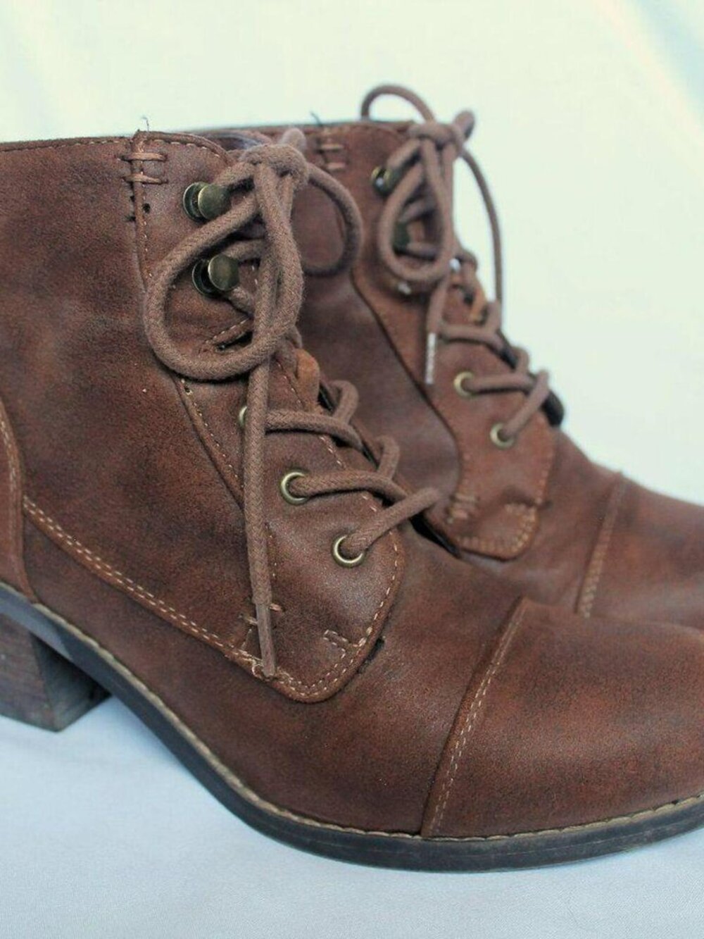 Bella Vita Sarina Lace Up Booties Women Size 6 Tan
